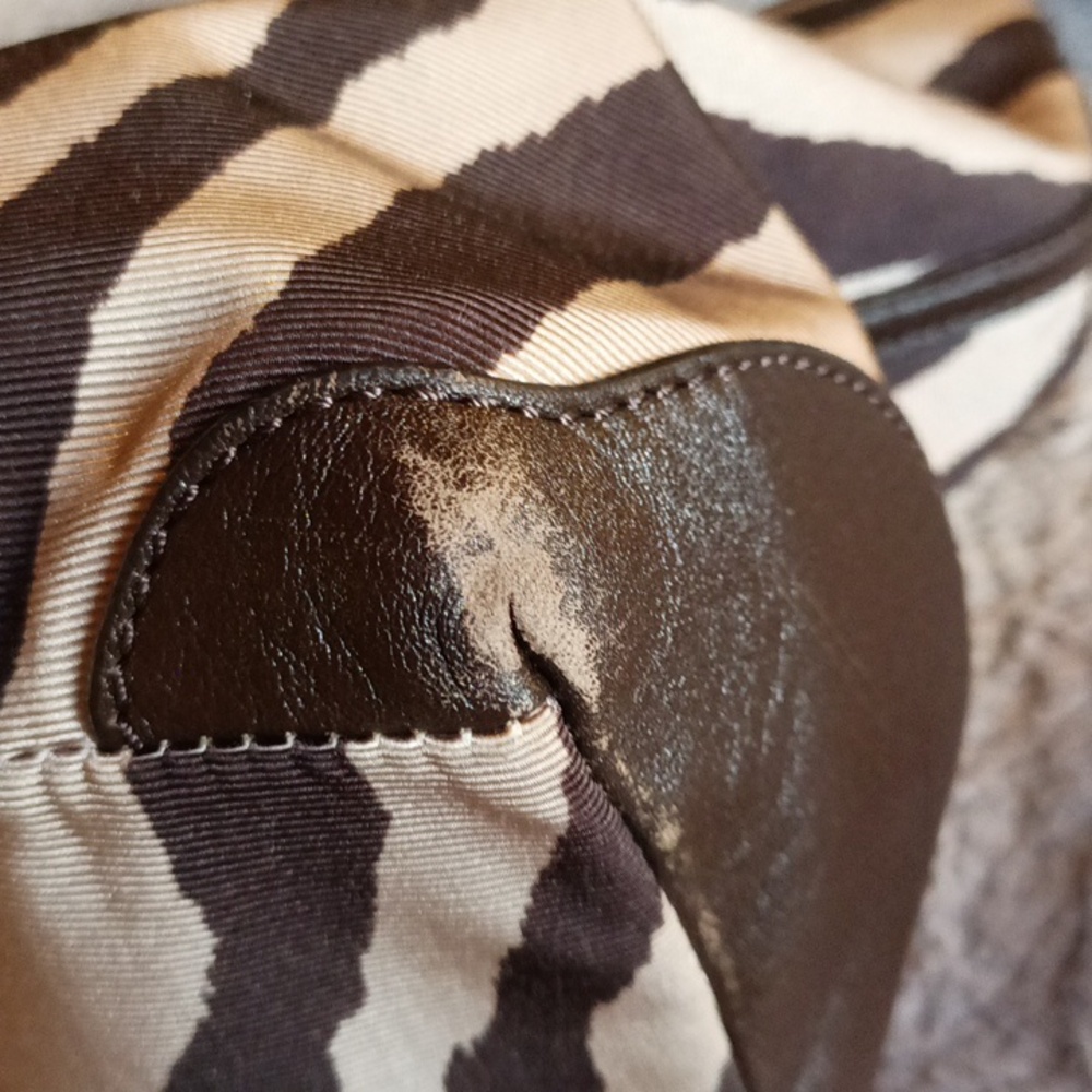 COACH Zebra Design Madison Eastwest Tote Retired - Picture 10 of 10